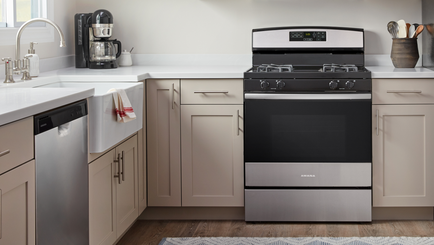  Stainless steel Amana® range